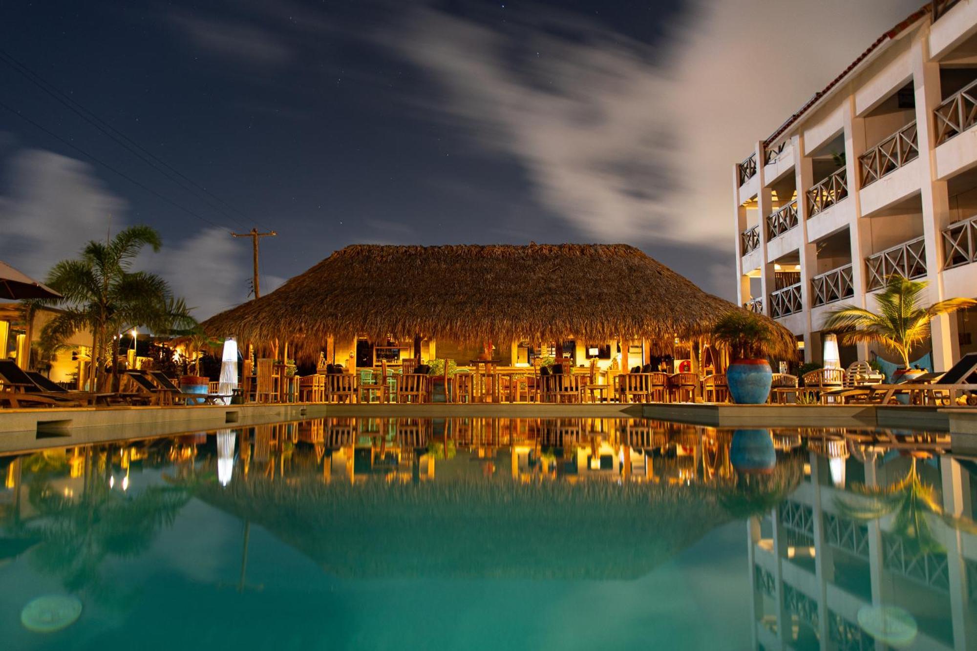 Bloozz Resort Bonaire Playa Esterno foto