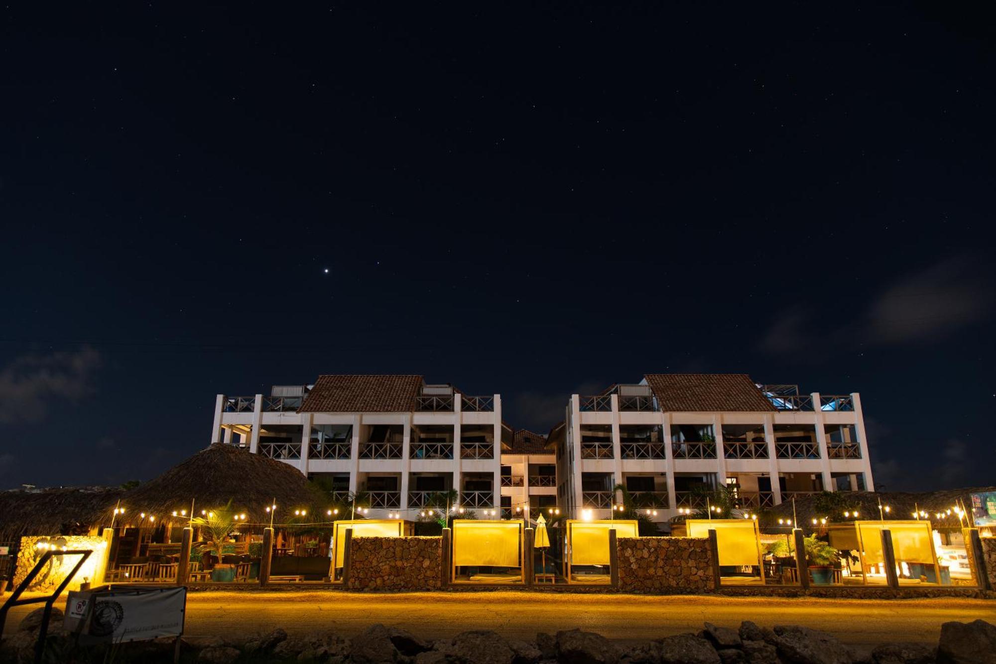 Bloozz Resort Bonaire Playa Esterno foto