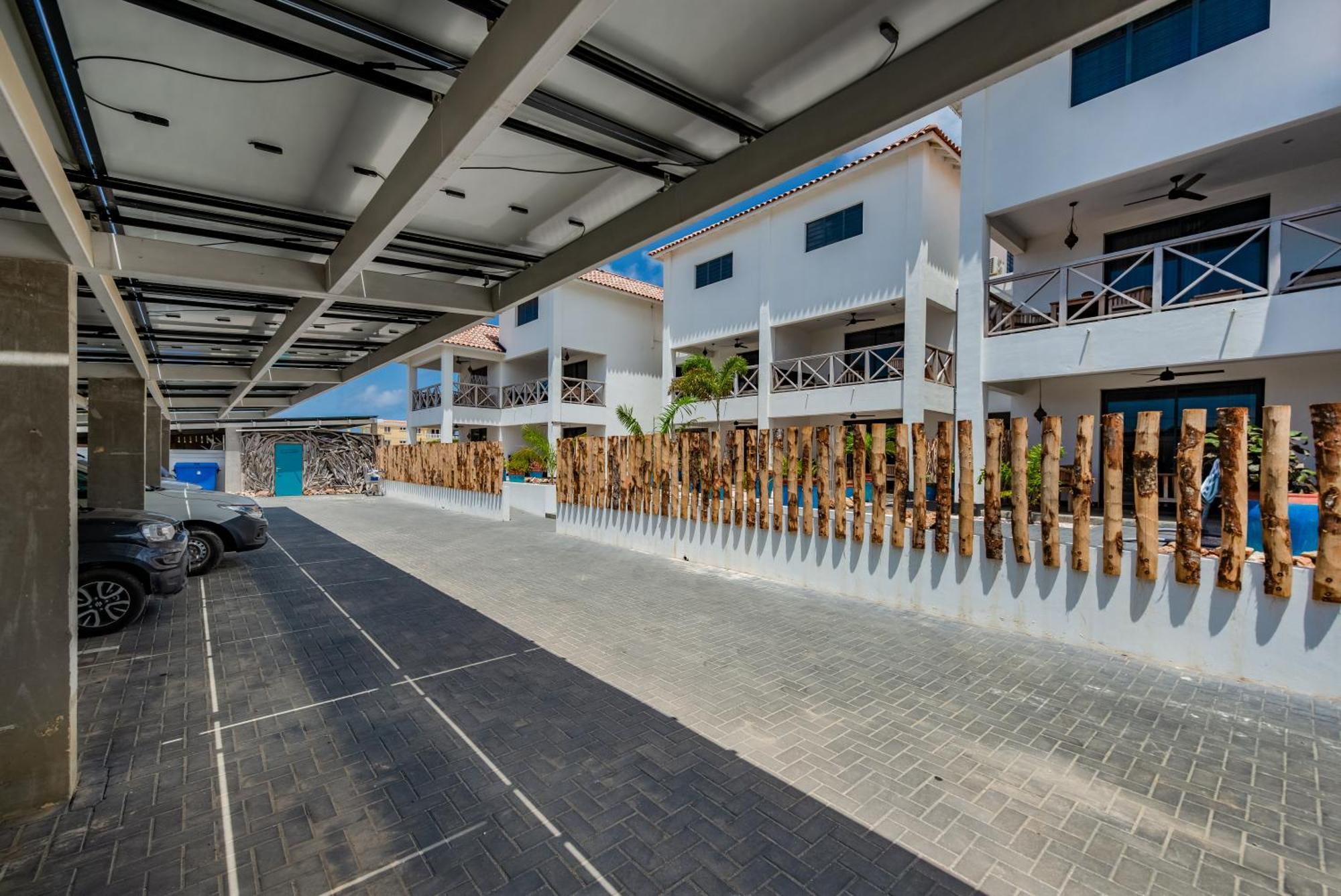 Bloozz Resort Bonaire Playa Esterno foto