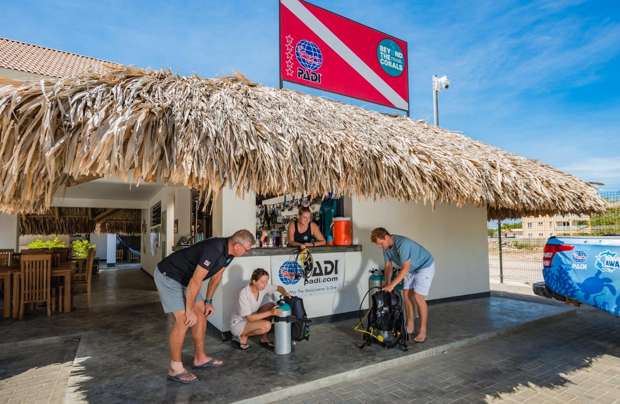 Bloozz Resort Bonaire Playa Esterno foto